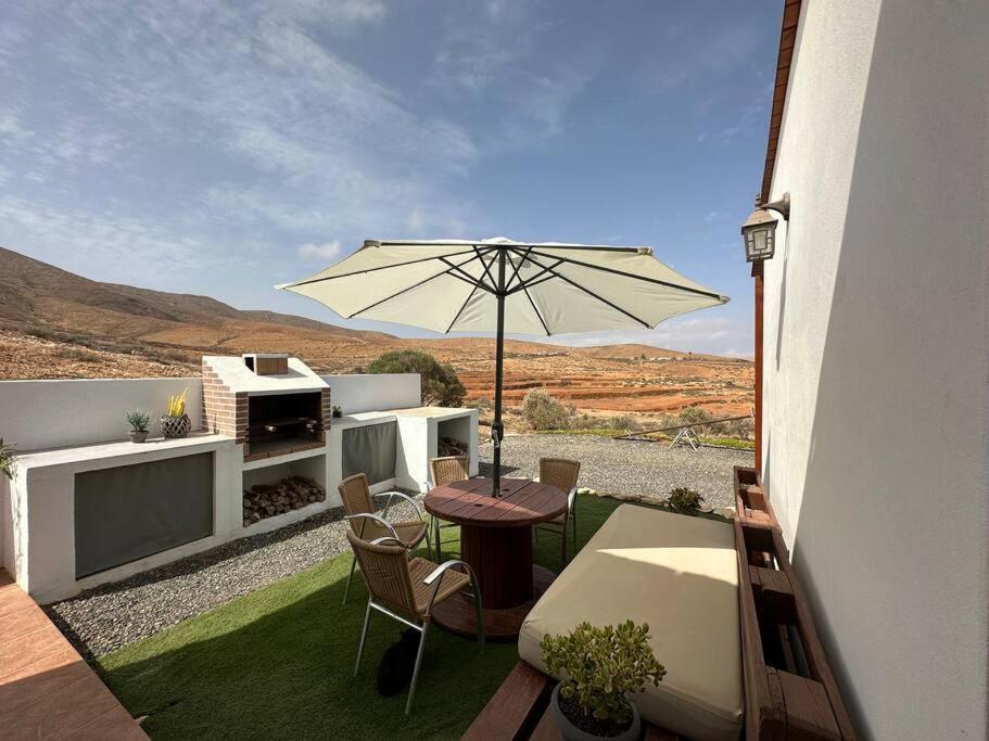Private Villa With Pool In The Mountains Pajara  ภายนอก รูปภาพ