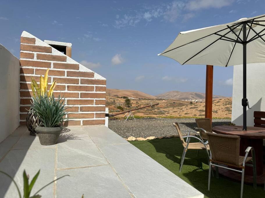 Private Villa With Pool In The Mountains Pajara  ภายนอก รูปภาพ