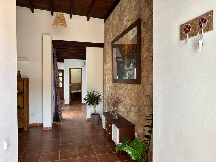 Private Villa With Pool In The Mountains Pajara  ภายนอก รูปภาพ